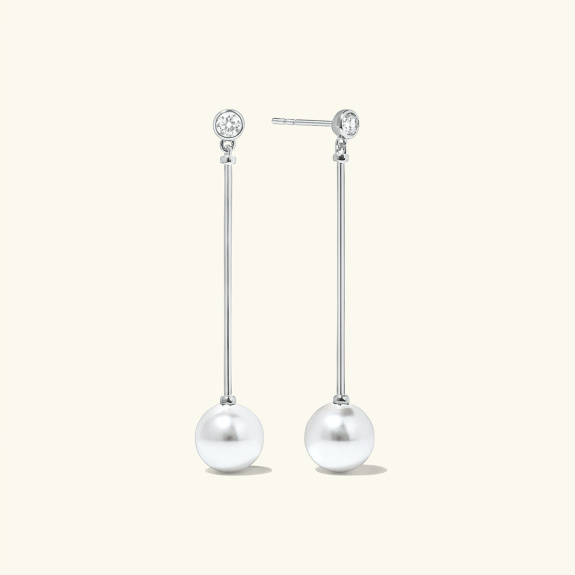 Long Pearl Earrings Silver i gruppen Shop / Örhängen hos ANI (ANI-0624-009)